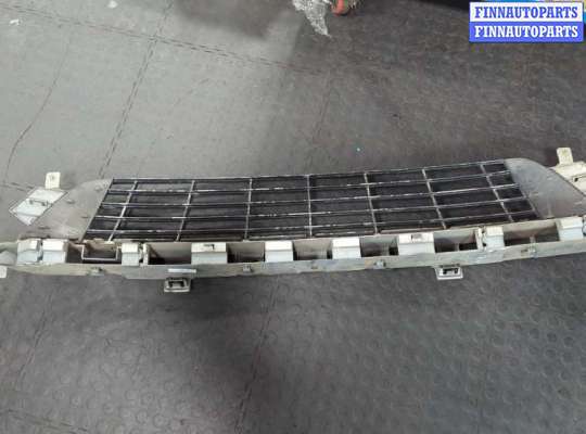 купить Заглушка (решётка) бампера на Renault Scenic 2009-2012