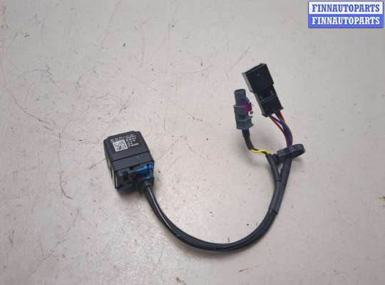 купить Камера заднего вида на Volkswagen Tiguan 2016-2020