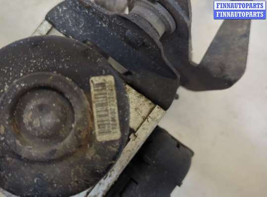 Блок ABS на Volkswagen Caddy III (2K)