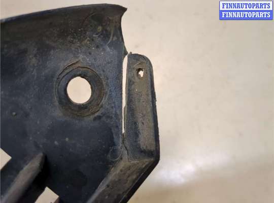 купить Кронштейн бампера на Volkswagen Touareg 2002-2007