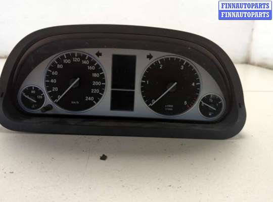 Щиток приборов (приборная панель) MB1463266 на Mercedes B W245 2005-2012