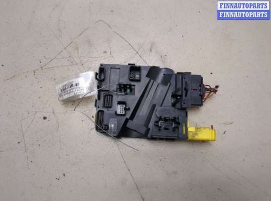 купить Блок управления подрулевыми переключателями на Volkswagen Golf 5 2003-2009
