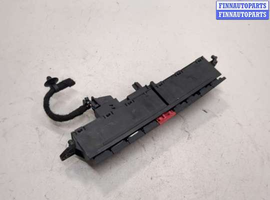 Кнопка аварийки FT539702 на Fiat 500L 2012-2022