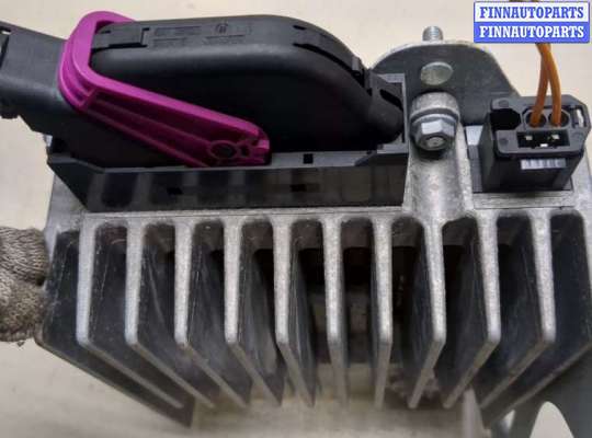 купить Усилитель звука на Mercedes C W204 2006-2015