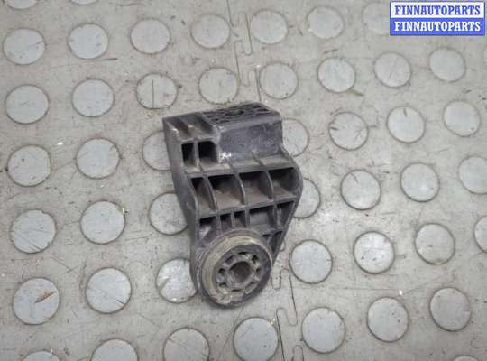 купить Кронштейн радиатора на Chevrolet Equinox 2017-2024