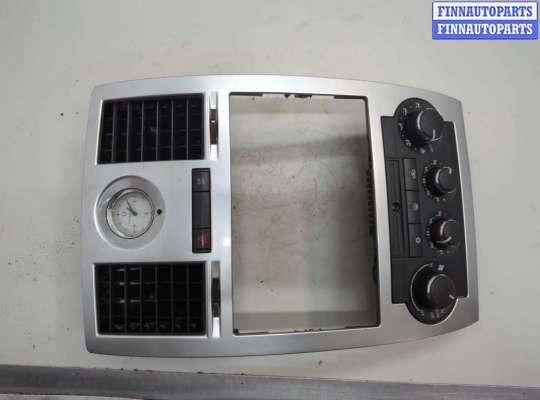 Кнопка аварийки CRN5696 на Chrysler 300C 2004-2011