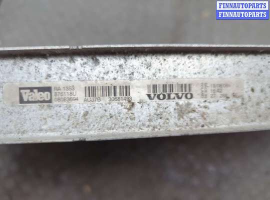 купить Радиатор охлаждения двигателя на Volvo V70 2000-2007