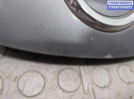 купить Решетка радиатора на Nissan Note E11 2005-2013