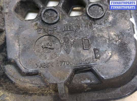 купить Заглушка (решётка) бампера на Renault Scenic 1996-2002