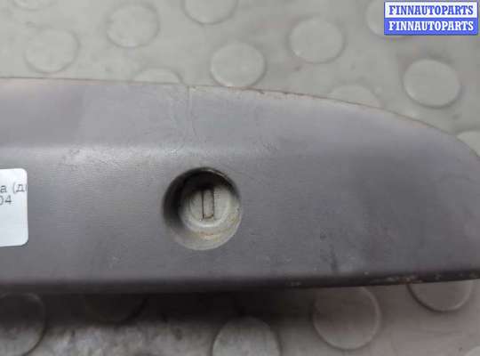 купить Накладка крышки багажника (двери) на Pontiac Vibe 1 2002-2008