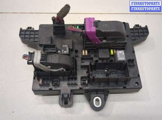 Блок предохранителей OP2261125 на Opel Astra J 2010-2017