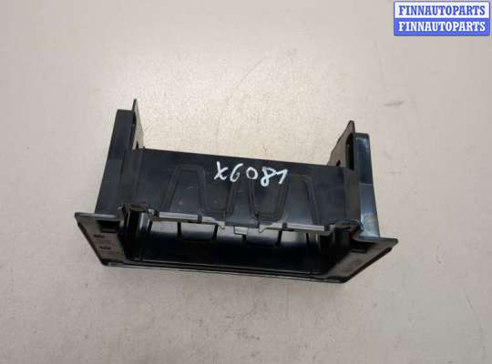 Кронштейн магнитолы MB1564612 на Mercedes Vito W447 2014-2023