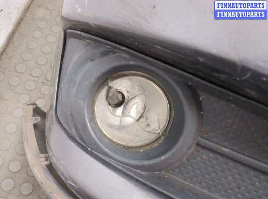 купить Заглушка (решётка) бампера на Toyota Corolla Verso 2004-2009