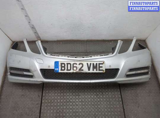 Купить Заглушка (решётка) бампера на Mercedes E W212 2009-2016 Заглушка (решётка) бампера MB1686072 на Mercedes E W212 2009-2016