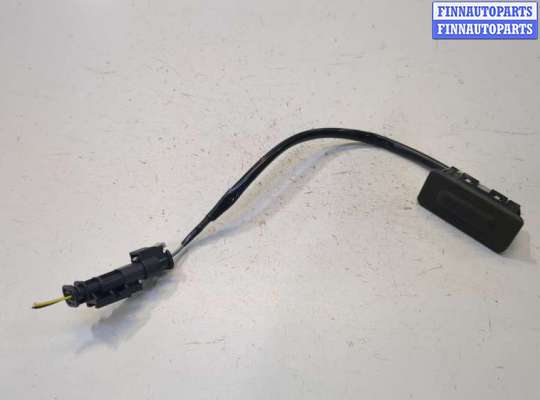 купить Кнопка открывания багажника салонная на Chevrolet Malibu 2015-2018