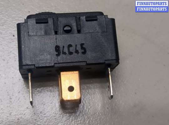 купить Кнопка стеклоподъемника (блок кнопок) на Audi A6 (C4) 1994-1997