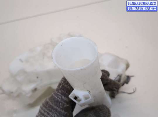 купить Бачок омывателя на Mazda 5 (CR) 2005-2010
