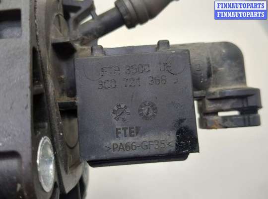 Педальный узел (педаль) на Volkswagen Passat B7 (36)