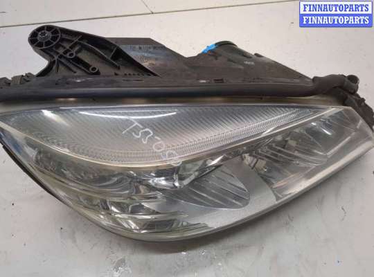 Фара передняя на Mercedes-Benz C (W204)
