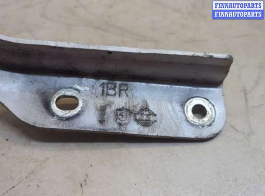 купить Петля капота на Nissan Juke 2010-2019