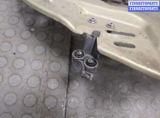 купить Рамка передняя (телевизор) на Volvo V50 2004-2012