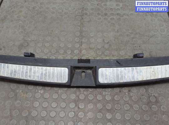 Пластик (обшивка) внутреннего пространства багажника MB1580089 на Mercedes GLK X204 2008-2015