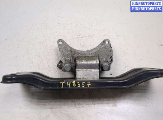 Подушка крепления КПП MB1542664 на Mercedes C W204 2006-2015