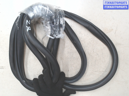 купить Уплотнитель на KIA Sorento 2014-2017