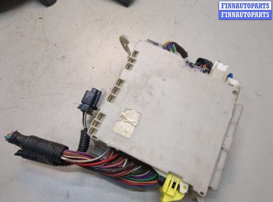 купить Блок предохранителей на Toyota Highlander 1 2001-2007