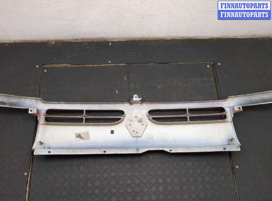 купить Решетка радиатора на Renault Master 1998-2010