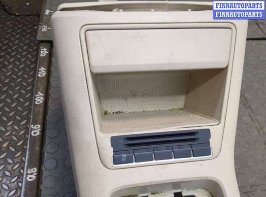 купить Кнопка стояночного тормоза (ручника) на Volkswagen Tiguan 2011-2016