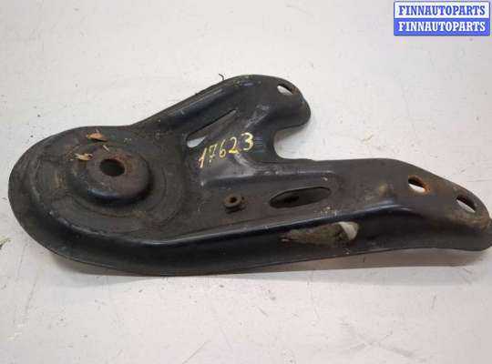 купить Кронштейн (лапа крепления) на Toyota Highlander 1 2001-2007