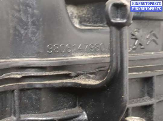 купить Крышка клапанная ДВС на Peugeot Expert 2016-2025