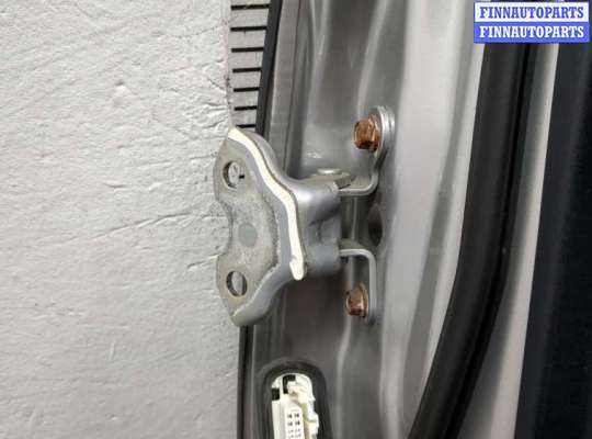 Замок боковой двери на Lexus GS IV (L10)