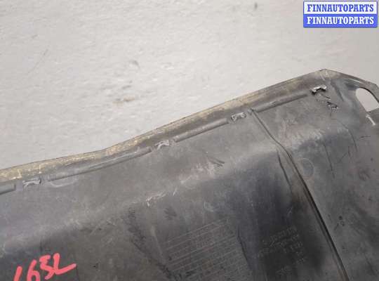 купить Накладка замка капота на Audi Q3 2011-2018