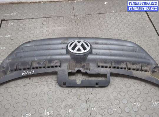 купить Решетка радиатора на Volkswagen Touran 2003-2006