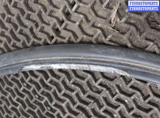 купить Уплотнитель на Nissan X-Trail (T30) 2001-2007