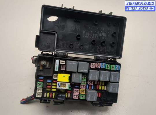 купить Блок предохранителей на Chrysler Voyager 2007-2010