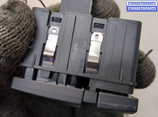 купить Кнопка управления люком на Audi A6 (C6) 2004-2011