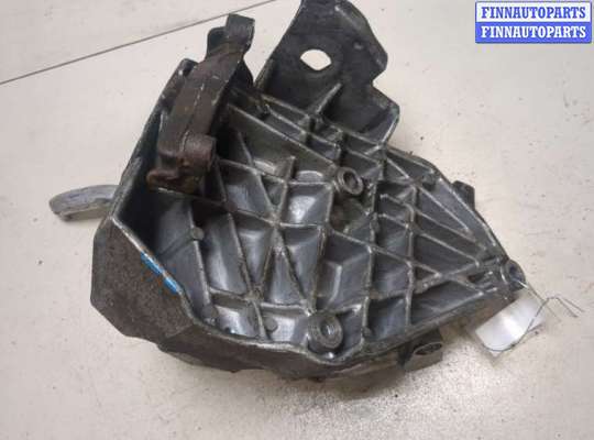купить Кронштейн компрессора кондиционера на Volkswagen Passat 5 1996-2000