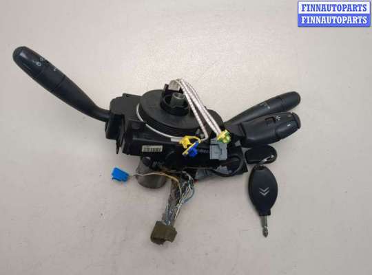 Купить Переключатель поворотов и дворников (стрекоза) на Citroen C5 2001-2004 Переключатель поворотов и дворников (стрекоза) CT1143718 на Citroen C5 2001-2004
