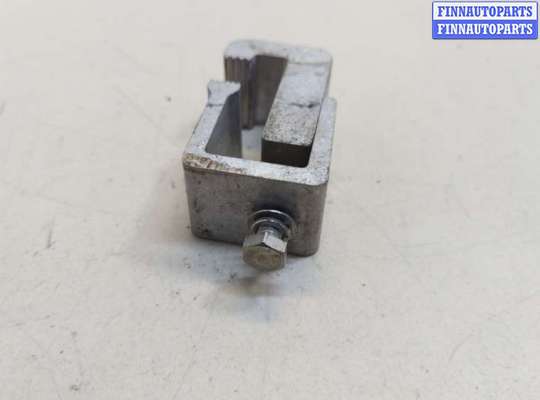 купить Кронштейн (лапа крепления) на Volkswagen Amarok 2010-2025