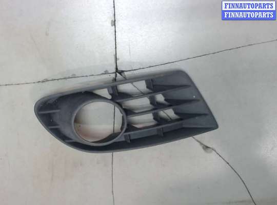 купить Заглушка (решётка) бампера на Volkswagen Golf 5 2003-2009