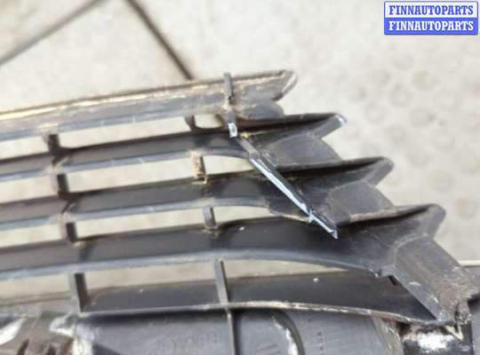 купить Решетка радиатора на Renault Laguna 2 2001-2007