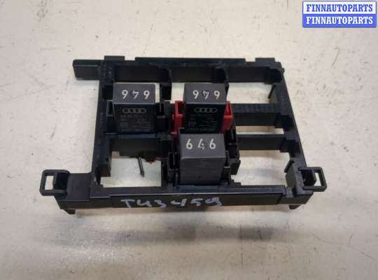 купить Блок реле на Volkswagen Tiguan 2007-2011