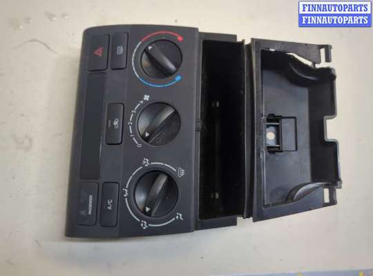 купить Переключатель отопителя (печки) на Toyota Corolla E12 2001-2006