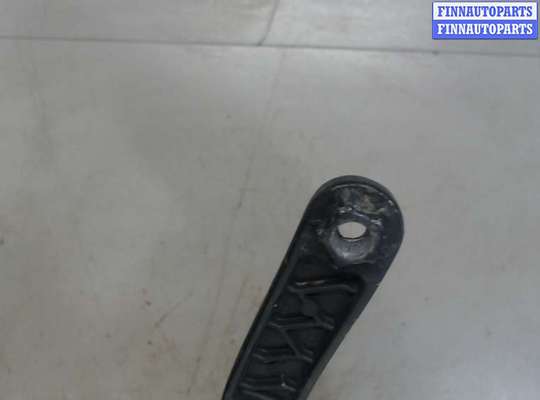 Поводок дворника на Audi A7 (4G)