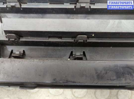 купить Решетка радиатора на Volkswagen Golf 6 2008-2012