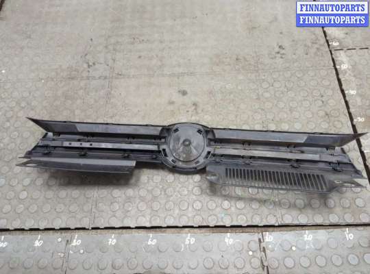 купить Решетка радиатора на Volkswagen Golf 6 2008-2012