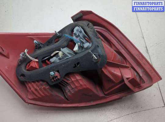 купить Фонарь (задний) на Toyota Auris E15 2006-2012